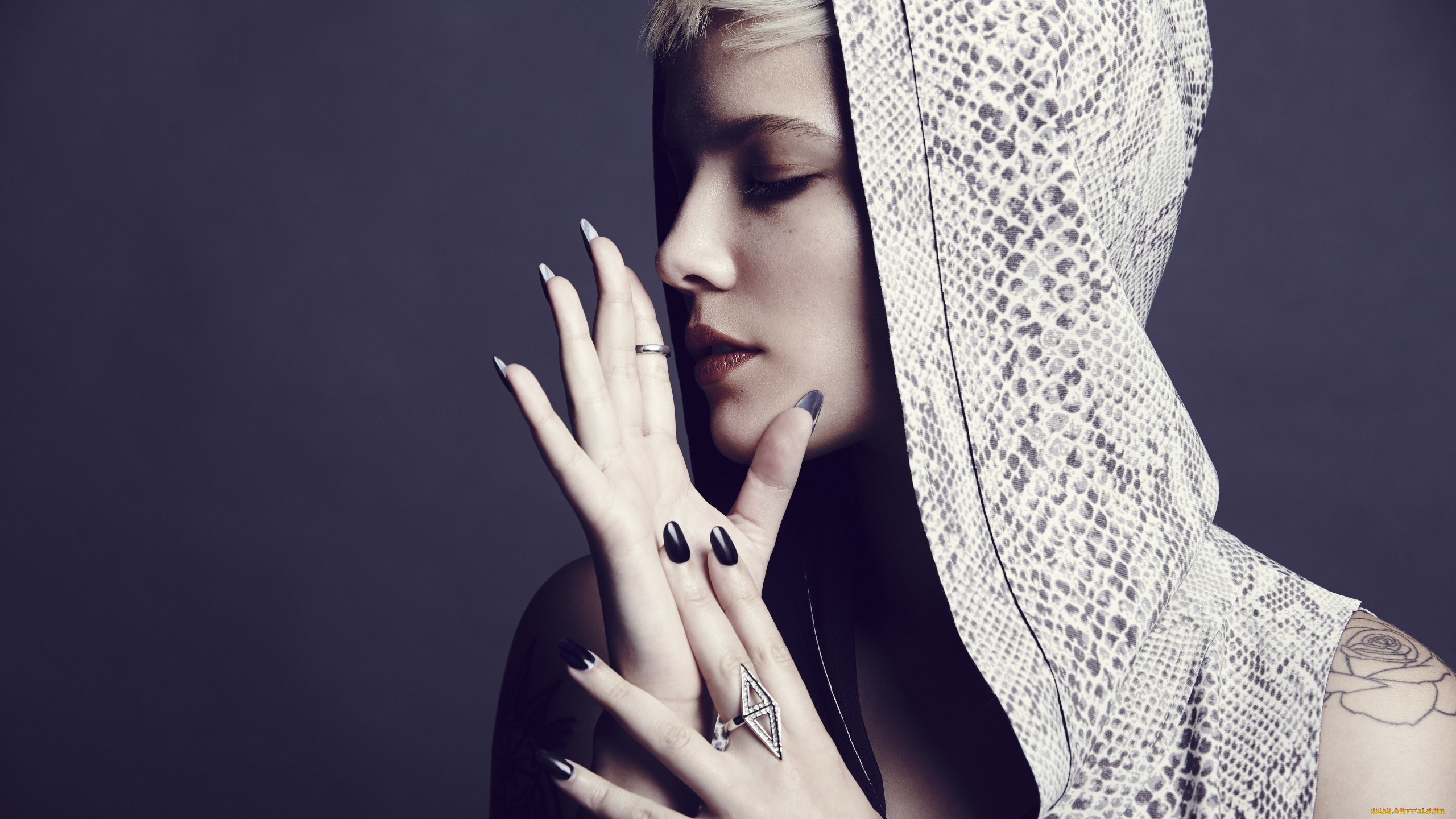 holzi-eshli-frandjipani-, , halsey, 